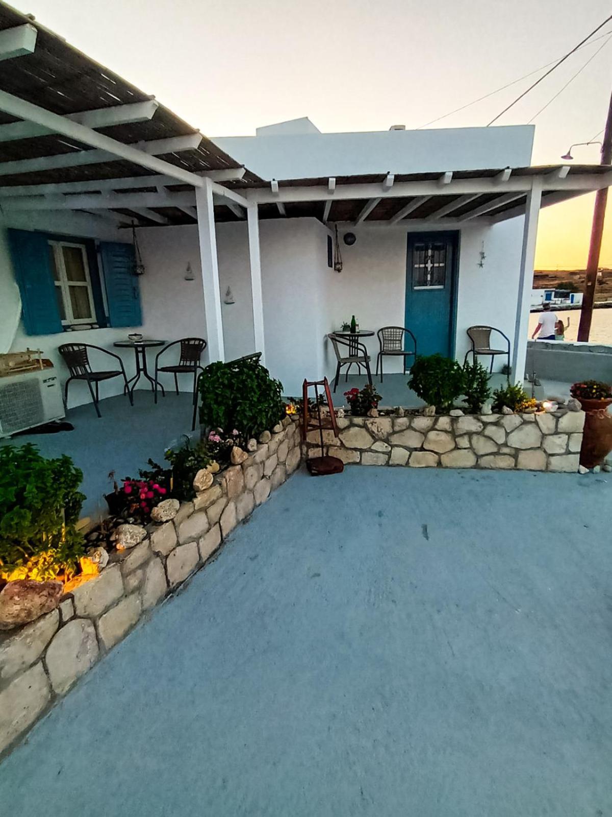 Seaside Residence Kiki Prassa,Kímolos Dış mekan fotoğraf
